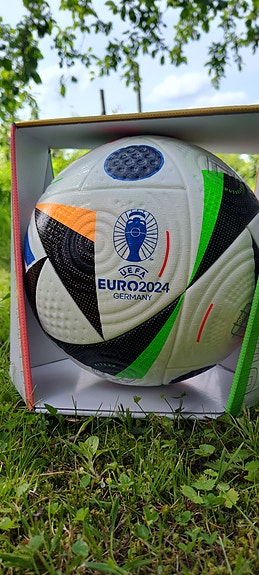 Adidas Fussballliebe UEFA Euro 2024 jalkapallo koko 5