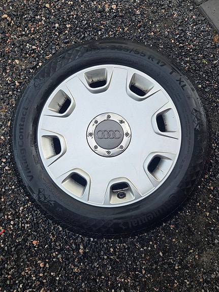 Audi OEM 17" alumiinivanteet Continental-kitkarenkailla (235/55R17)