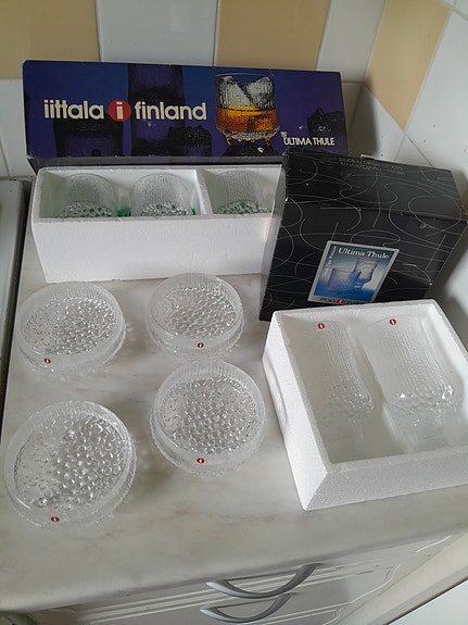 Myydään Iittalan Ultima Thule lasit.
