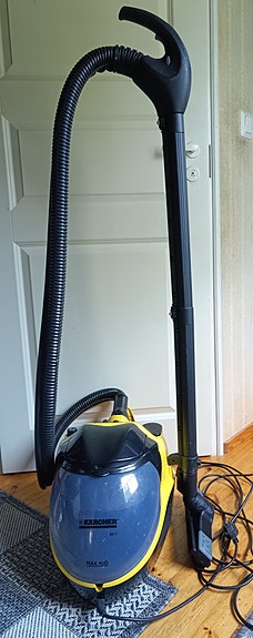 Kärcher SV7 höyrypuhdistin