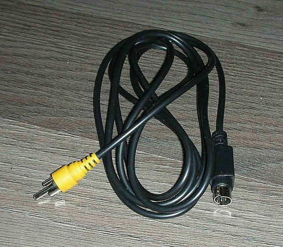 S-Video kaapeli ( 1.8m )