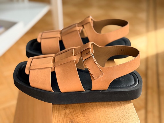 By Malene Birger nahkasandaalit