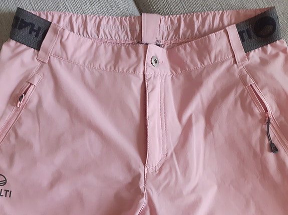 Naisten shortsit, Halti