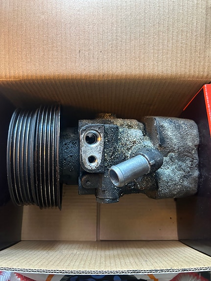 Volvo S80 mk2 D5 Ohjaustehostimenpumppu
