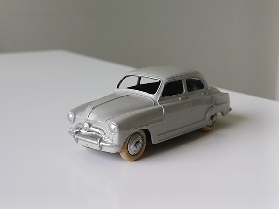 Simca Aronde Dinky Toys 1:43