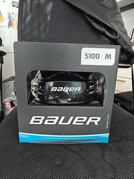 Bauer 5100 jääkiekkokypärä M musta