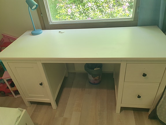 IKEA Hemnes valkoinen kirjoituspöytä/ työpöytä