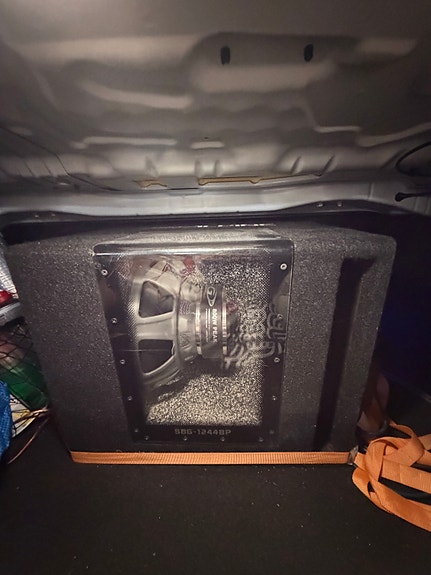 Alpine 12” subwoofer + Alpine vahvistin + kaapelit – valmis paketti