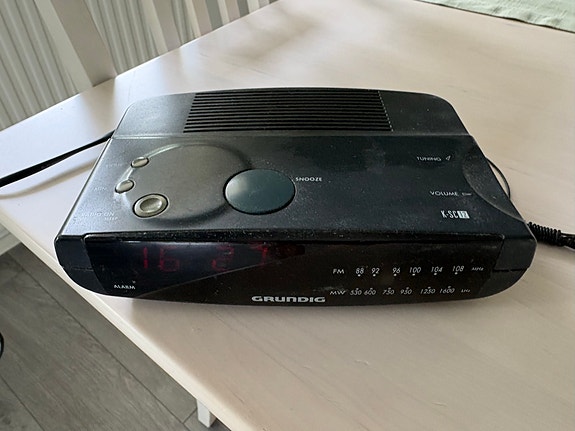 Grundig kelloradio retro