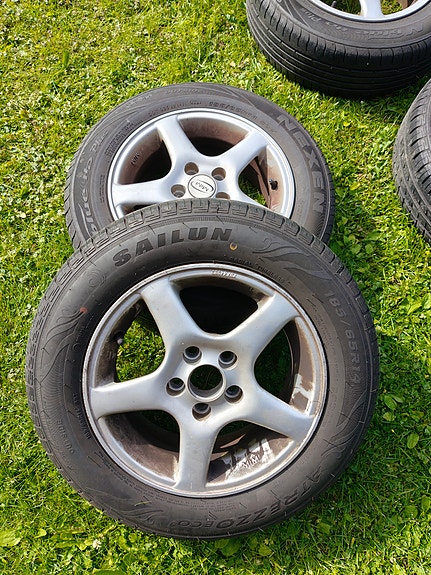 185/65 R 14 kesärenkaat vanteilla