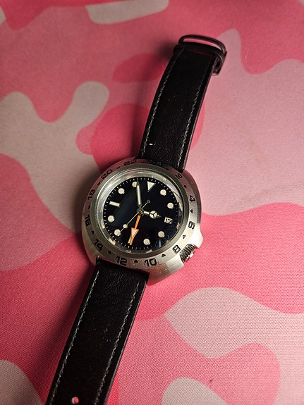 Automaatti GMT rannekello 44mm päivyrillä
