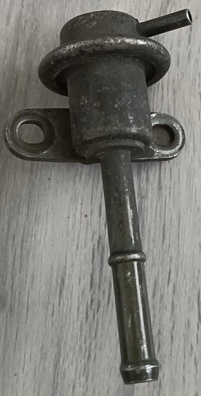 polttoaineen paineensäädin