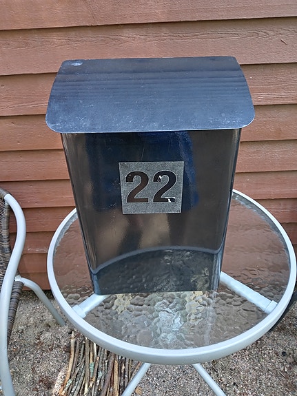 Peltinen postilaatikko
