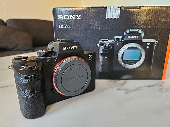 Sony α7S II peilitön järjestelmäkamera