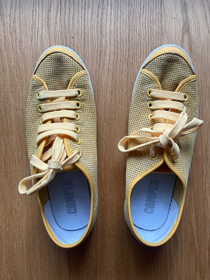 Keltaiset tennarit 39 Camper