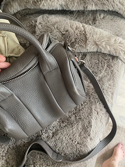 Alexander Wang Rockie Nahkainen harmaa olkalaukku / käsilaukku naisille