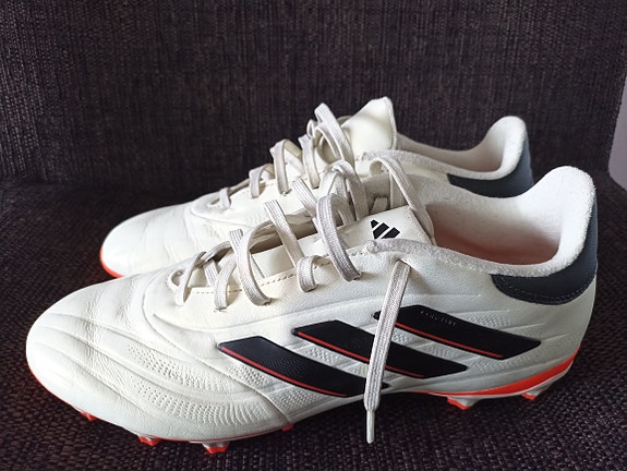 Adidas Copa Pure jalkapallokengät koko 42