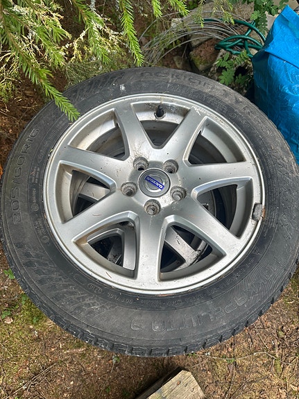 Volvo nastarenkaat 205/60-16