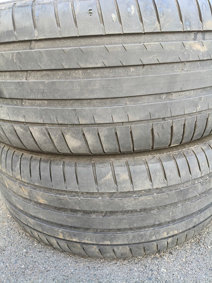 kesärenkaat 235/45r20