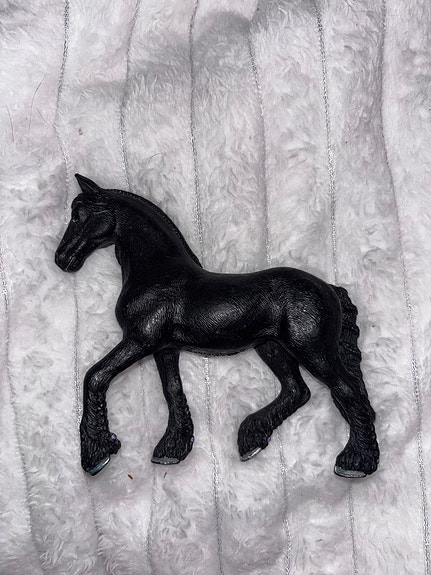 Musta Schleich -hevonen