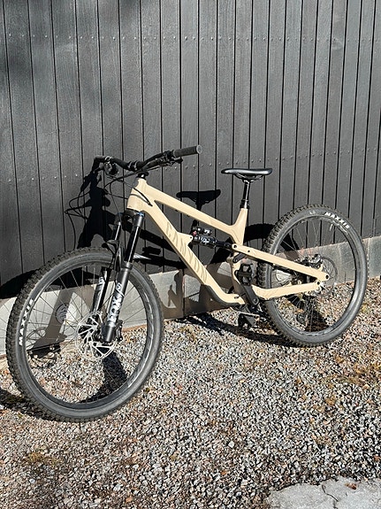 Canyon Spectral 27 AL 5, täysjousitettu maastopyörä 27.5”