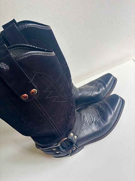 Naisten bootsit