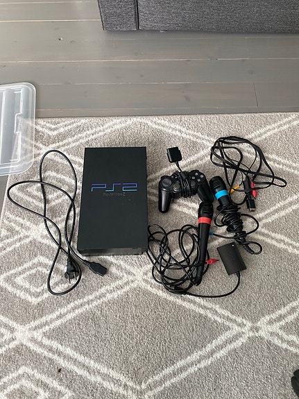 Sony PlayStation 2 pelikonsoli musta