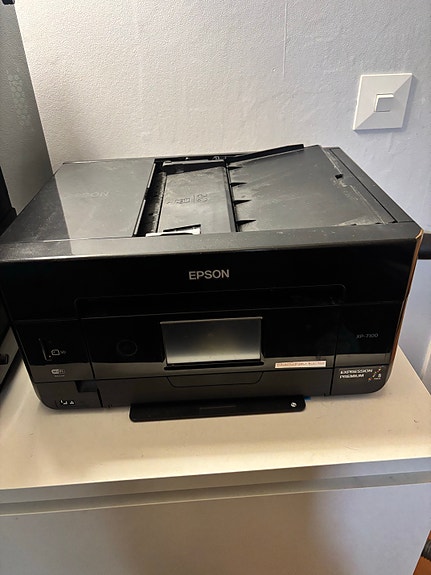 Epson xp7100 monitoimitulostin skannerilla
