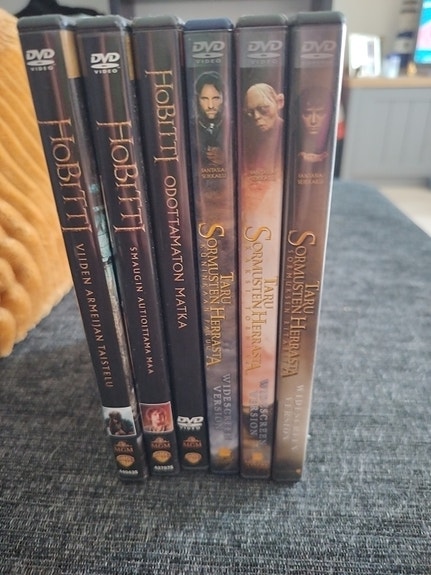 Taru sormusten herrasta ja Hobitti DVD