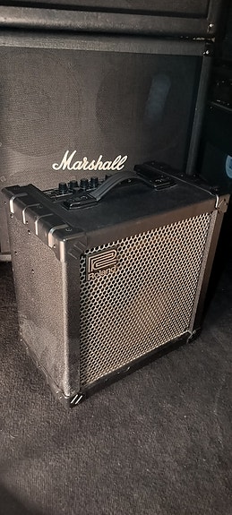 Roland CUBE-60 COSM – 60 W kitaracombo, kaiutin, kitara, combo,