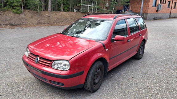 VW Golf Variant peltiosat