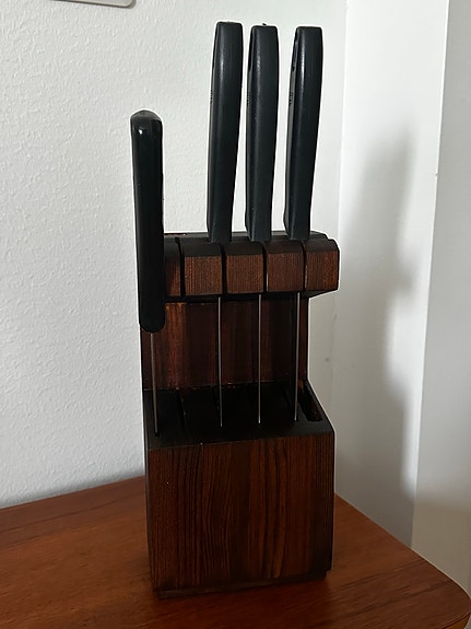 Fiskars veitsiteline ja 4kpl veitsiä
