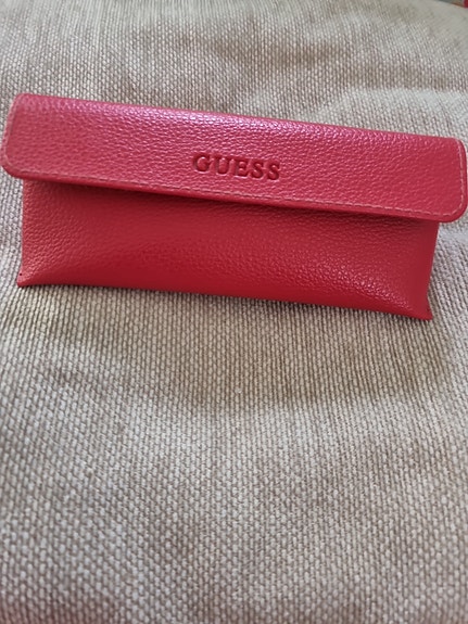 Guess aurinkolasit