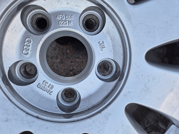 Audi alumiinivanne ja kesärengas 205/55 R16