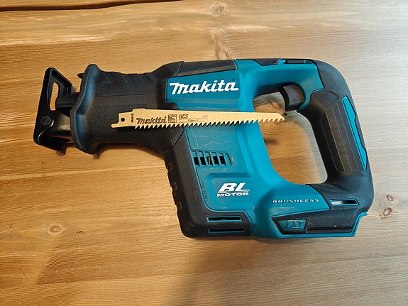 Makita akkupuukkosaha DJR188