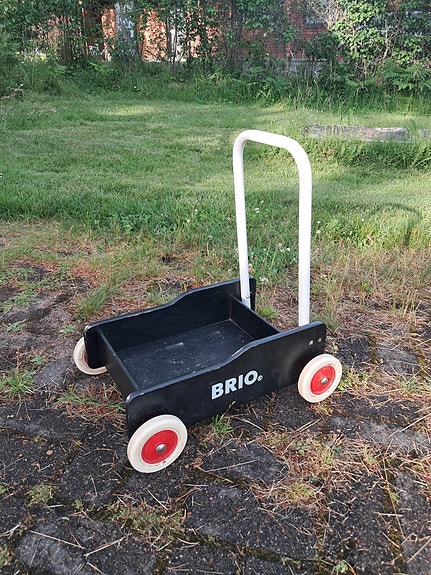 BRIO taaperokärry