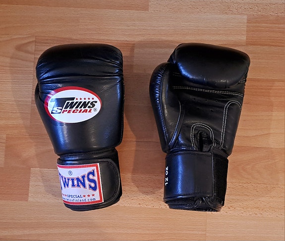 TWINS special 12oz nyrkkeilyhanskat