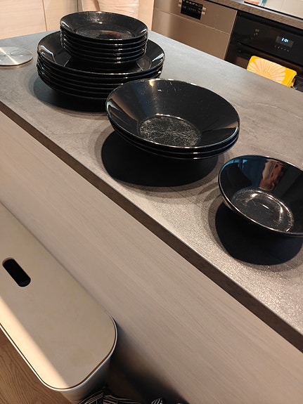 Iittala Teema -astiasto (musta)