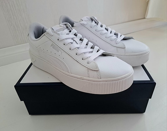 Puma tennarit