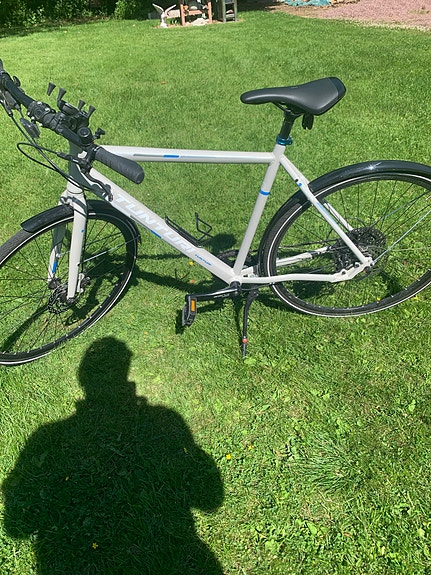 Tunturi hybridipyörä 28" runko L unisex