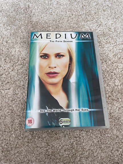 Medium Season 5 DVD-boksi
