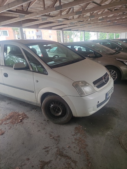 Varaosiksi tai kunnostettavaksi Opel Meriva A 2004