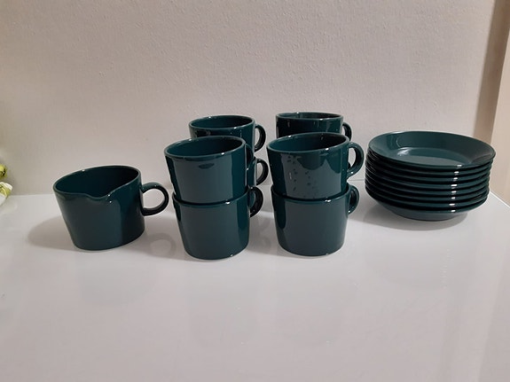 Arabia Teema espressomukit, lautaset ja kermakko