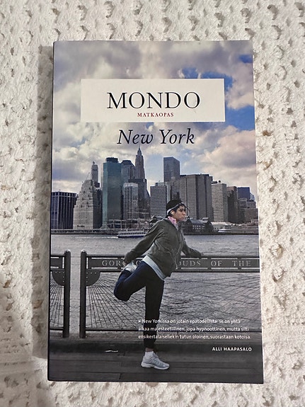 Mondo matkaopas New York -kirja