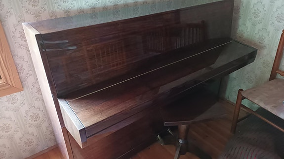 Hellas piano