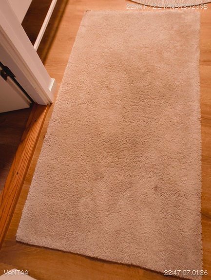 IKEA beige nukkamatto suorakaide ja pyöreä