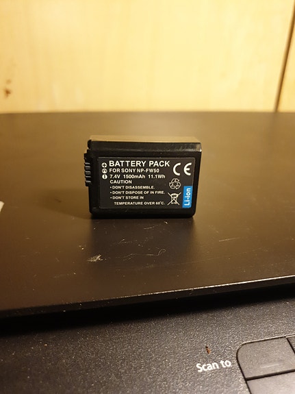 Sony akku digikameraan