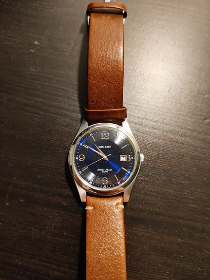 Orient rannekello