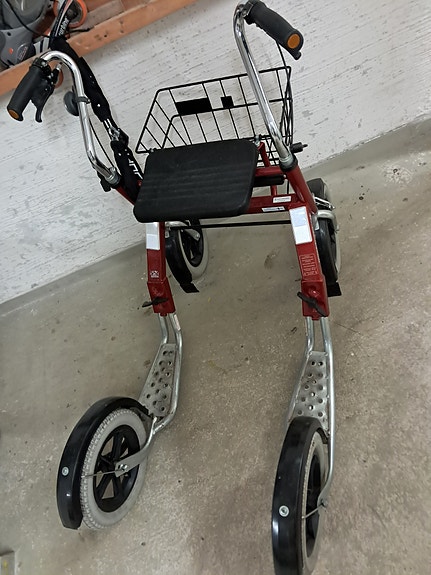 Tuplapotku Mix rollaattori punainen