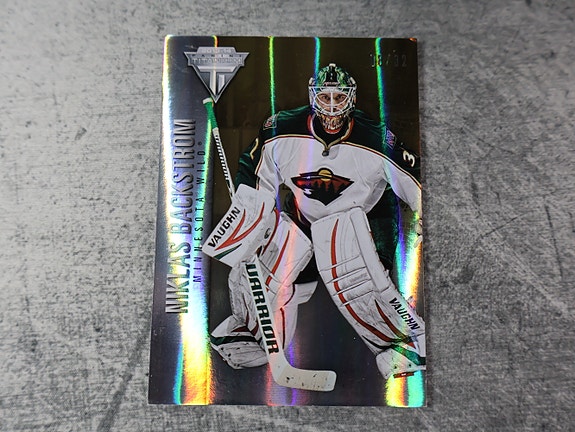 Niklas Bäckström 2013-14 Titanium Jersey Number /32